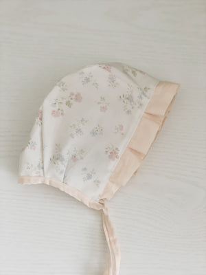 Embroidered ruffled bonnet