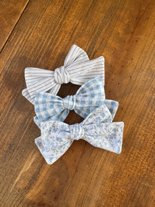 Cottage blue Bow set